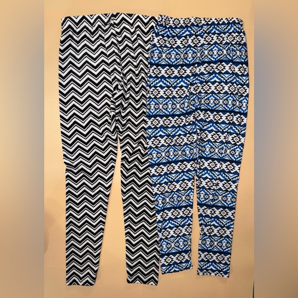 Black and White Chevron Leggings and Blue Patterned Leggings - Picture 2 of 3